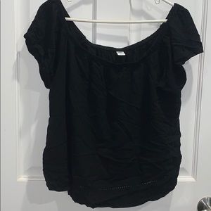 L off the shoulder flowy top , super cute